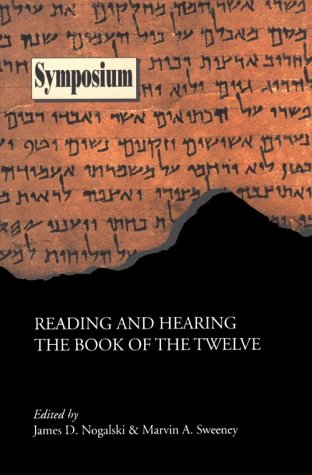 Обложка книги Reading and Hearing the Book of the Twelve (Classroom Resource Materials)